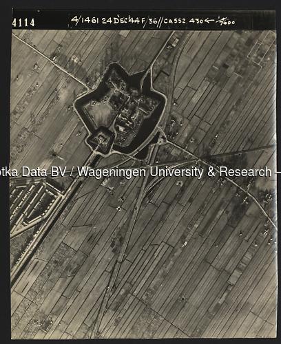 Luchtfoto Utrecht (1944) uit de collectie Wageningen University WOII