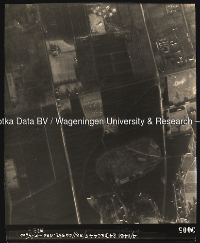 Luchtfoto Arnhem (1944) uit de collectie Wageningen University WOII