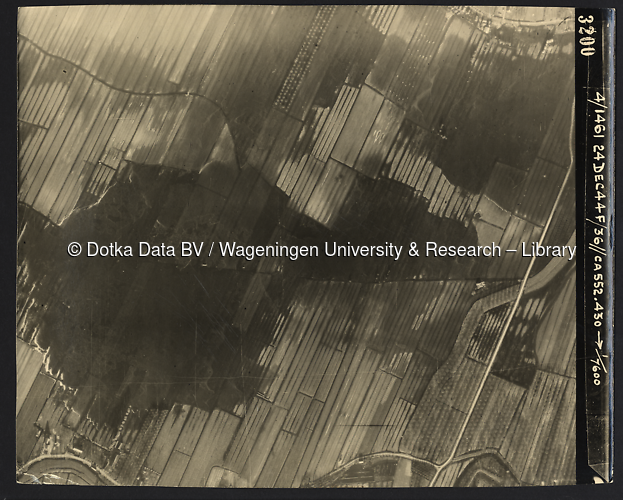 Luchtfoto (1944) uit de collectie Wageningen University WOII