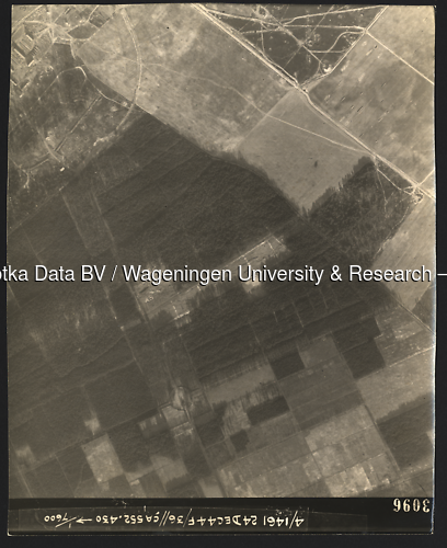 Luchtfoto Soesterberg (1944) uit de collectie Wageningen University WOII