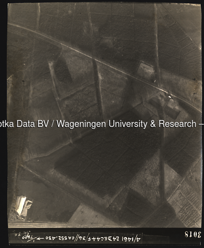 Luchtfoto Ede (1944) uit de collectie Wageningen University WOII