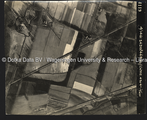 Luchtfoto Zeist (1944) uit de collectie Wageningen University WOII