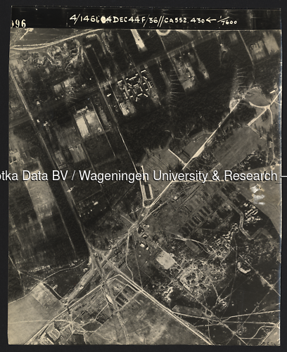 Luchtfoto Soest (1944) uit de collectie Wageningen University WOII