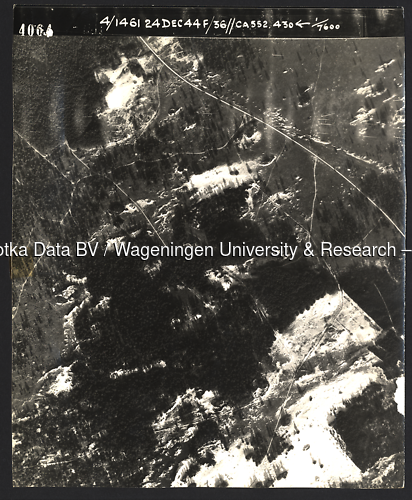 Luchtfoto Otterlo (1944) uit de collectie Wageningen University WOII