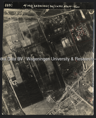 Luchtfoto Soest (1944) uit de collectie Wageningen University WOII