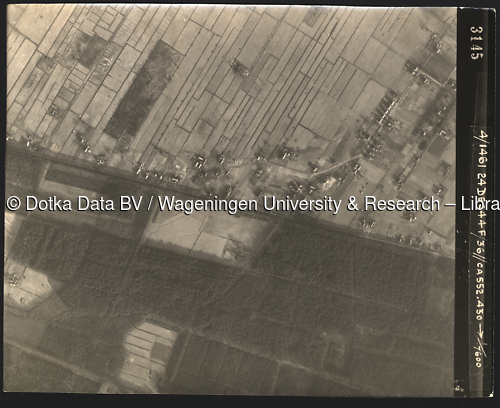 Luchtfoto Soest (1944) uit de collectie Wageningen University WOII