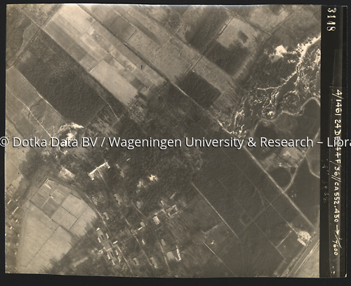 Luchtfoto Den Dolder (1944) uit de collectie Wageningen University WOII