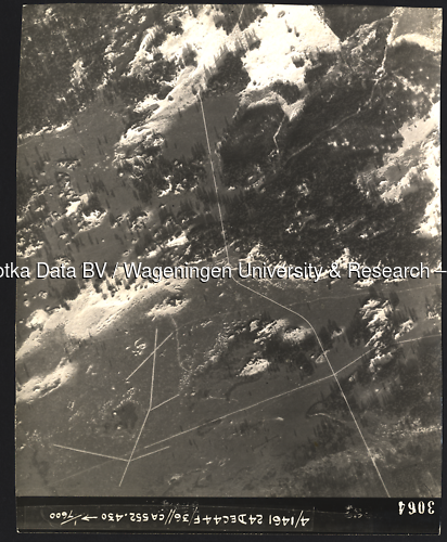 Luchtfoto Otterlo (1944) uit de collectie Wageningen University WOII