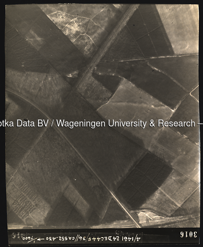 Luchtfoto Ede (1944) uit de collectie Wageningen University WOII