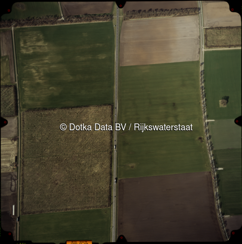 Luchtfoto Borger (2002) uit de collectie Rijkswaterstaat Centrale Informatievoorziening