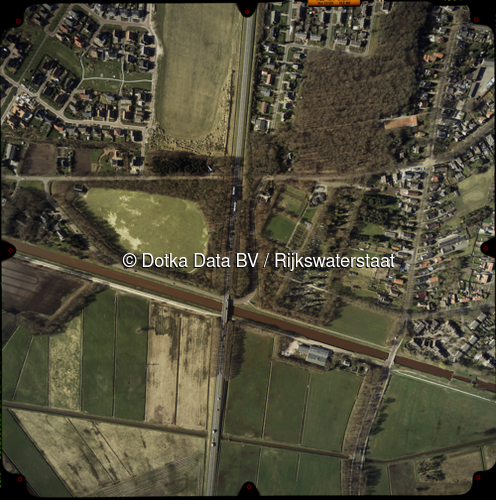 Luchtfoto Borger (2002) uit de collectie Rijkswaterstaat Centrale Informatievoorziening