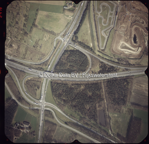 Luchtfoto Berghem (2002) uit de collectie Rijkswaterstaat Centrale Informatievoorziening