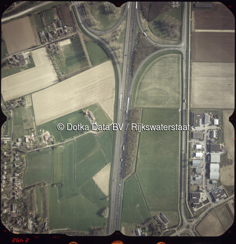 Luchtfoto Huisseling (2002) uit de collectie Rijkswaterstaat Centrale Informatievoorziening
