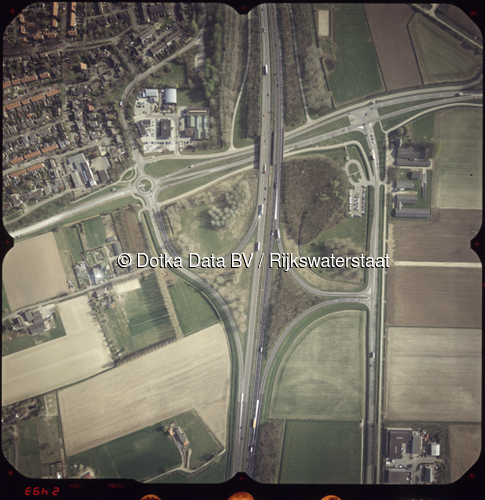 Luchtfoto Huisseling (2002) uit de collectie Rijkswaterstaat Centrale Informatievoorziening