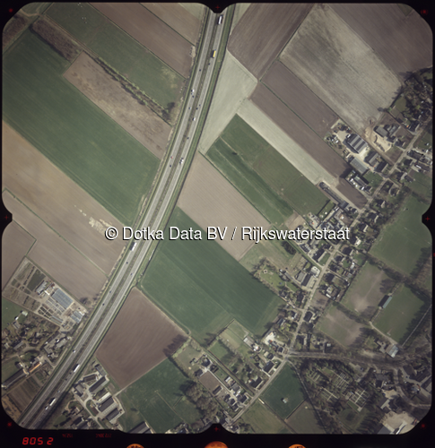 Luchtfoto Schaijk (2002) uit de collectie Rijkswaterstaat Centrale Informatievoorziening