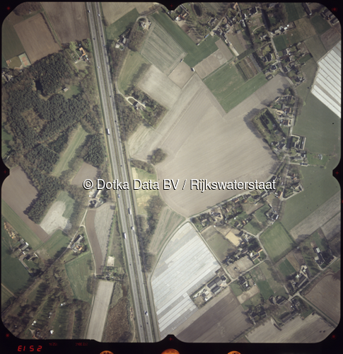 Luchtfoto Herpen (2002) uit de collectie Rijkswaterstaat Centrale Informatievoorziening