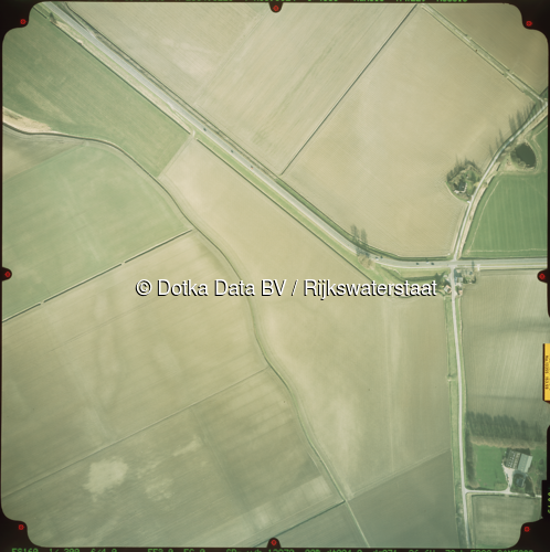 Luchtfoto Vogelwaarde (2003) uit de collectie Rijkswaterstaat Centrale Informatievoorziening