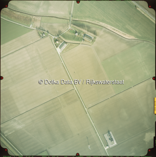 Luchtfoto Vogelwaarde (2003) uit de collectie Rijkswaterstaat Centrale Informatievoorziening