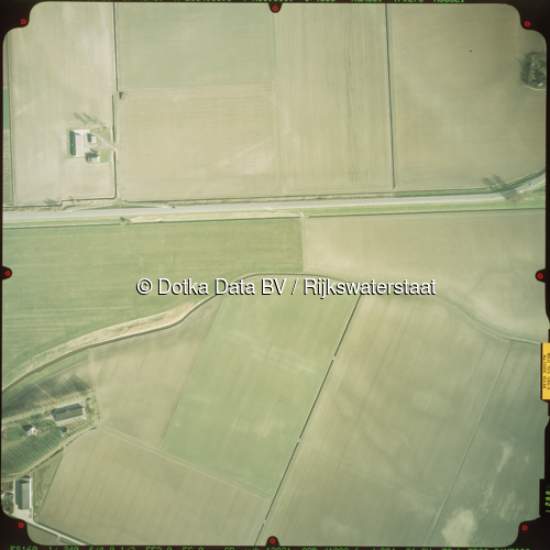 Luchtfoto Vogelwaarde (2003) uit de collectie Rijkswaterstaat Centrale Informatievoorziening