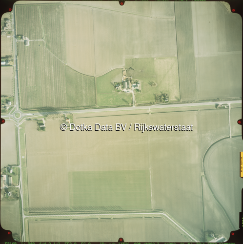 Luchtfoto Vogelwaarde (2003) uit de collectie Rijkswaterstaat Centrale Informatievoorziening