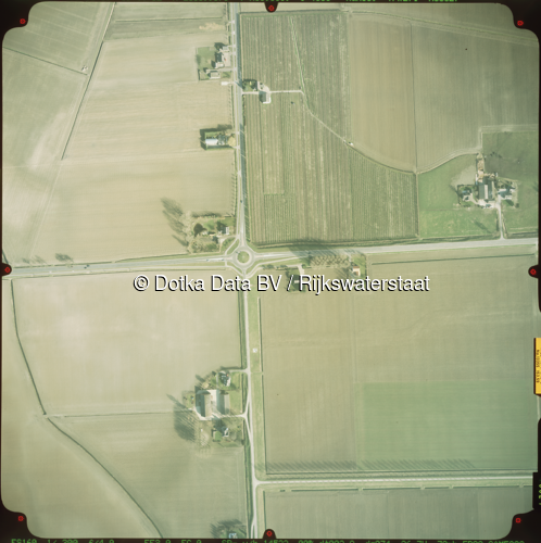 Luchtfoto Vogelwaarde (2003) uit de collectie Rijkswaterstaat Centrale Informatievoorziening