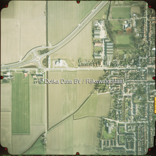 Luchtfoto Zaamslag (2003) uit de collectie Rijkswaterstaat Centrale Informatievoorziening