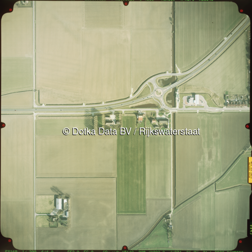 Luchtfoto Zaamslag (2003) uit de collectie Rijkswaterstaat Centrale Informatievoorziening