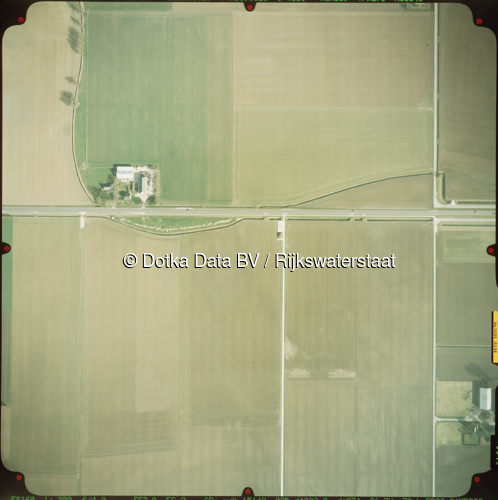 Luchtfoto Zaamslag (2003) uit de collectie Rijkswaterstaat Centrale Informatievoorziening