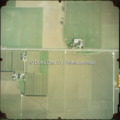 Luchtfoto Zaamslag (2003) uit de collectie Rijkswaterstaat Centrale Informatievoorziening