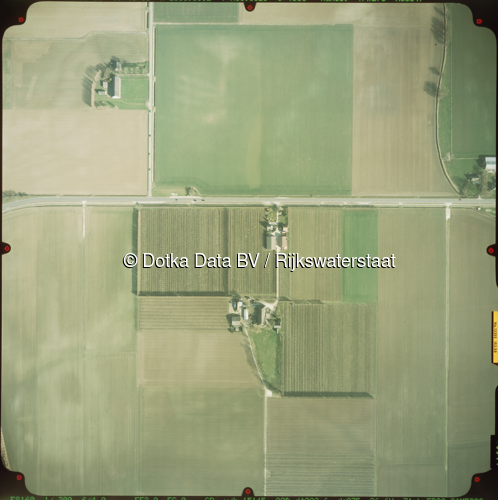 Luchtfoto Zaamslag (2003) uit de collectie Rijkswaterstaat Centrale Informatievoorziening