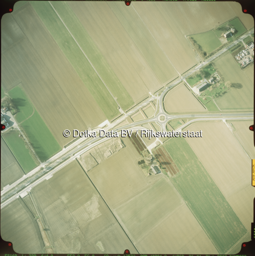 Luchtfoto Zaamslag (2003) uit de collectie Rijkswaterstaat Centrale Informatievoorziening