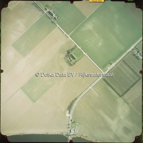 Luchtfoto Zaamslag (2003) uit de collectie Rijkswaterstaat Centrale Informatievoorziening