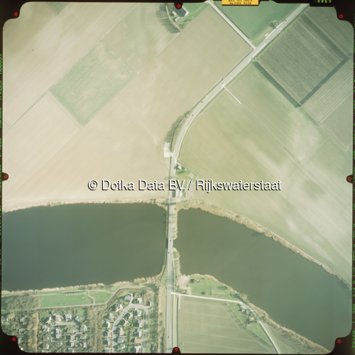 Luchtfoto Zaamslag (2003) uit de collectie Rijkswaterstaat Centrale Informatievoorziening