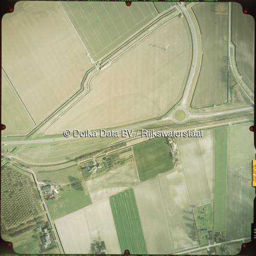 Luchtfoto Hoek (2003) uit de collectie Rijkswaterstaat Centrale Informatievoorziening