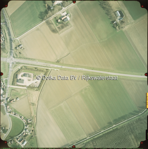 Luchtfoto Hoek (2003) uit de collectie Rijkswaterstaat Centrale Informatievoorziening