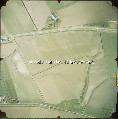 Luchtfoto Hoek (2003) uit de collectie Rijkswaterstaat Centrale Informatievoorziening