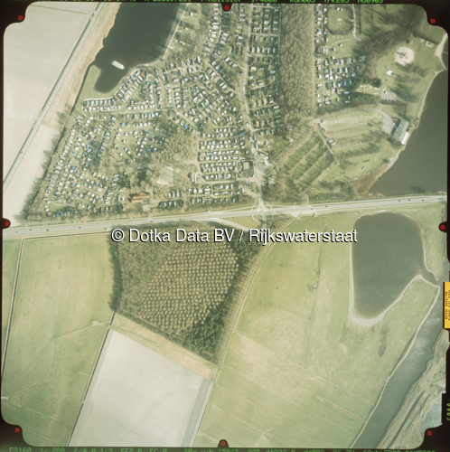 Luchtfoto Hoek (2003) uit de collectie Rijkswaterstaat Centrale Informatievoorziening