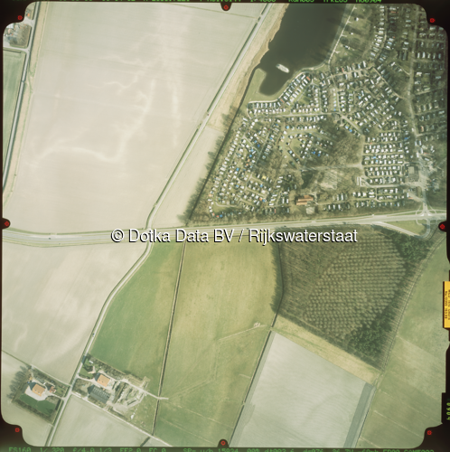 Luchtfoto Hoek (2003) uit de collectie Rijkswaterstaat Centrale Informatievoorziening