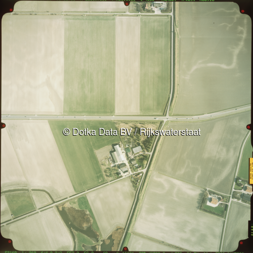 Luchtfoto Biervliet (2003) uit de collectie Rijkswaterstaat Centrale Informatievoorziening