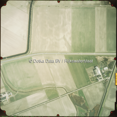 Luchtfoto Biervliet (2003) uit de collectie Rijkswaterstaat Centrale Informatievoorziening