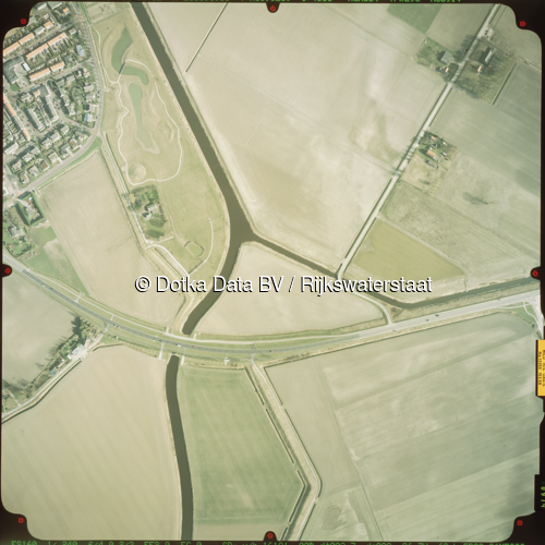 Luchtfoto Biervliet (2003) uit de collectie Rijkswaterstaat Centrale Informatievoorziening