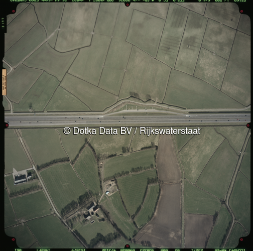 Luchtfoto Putten (2003) uit de collectie Rijkswaterstaat Centrale Informatievoorziening