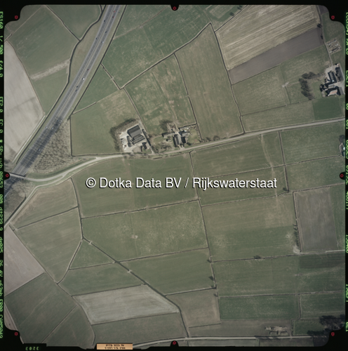 Luchtfoto Putten (2003) uit de collectie Rijkswaterstaat Centrale Informatievoorziening