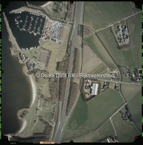 Luchtfoto Putten (2003) uit de collectie Rijkswaterstaat Centrale Informatievoorziening
