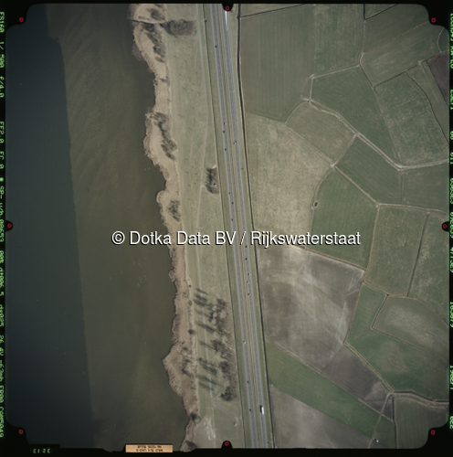 Luchtfoto Putten (2003) uit de collectie Rijkswaterstaat Centrale Informatievoorziening