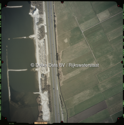 Luchtfoto Ermelo (2003) uit de collectie Rijkswaterstaat Centrale Informatievoorziening