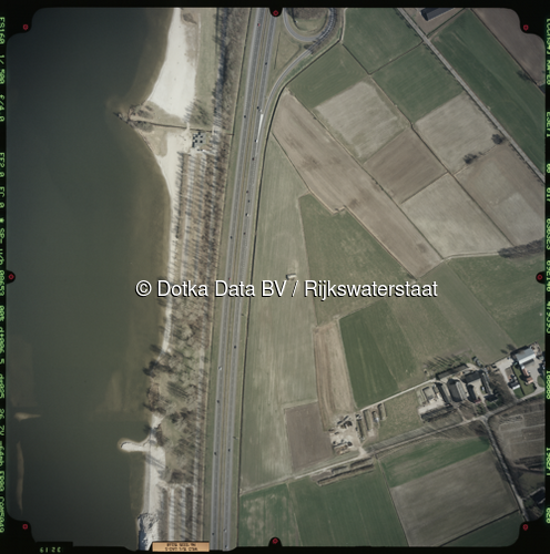 Luchtfoto Ermelo (2003) uit de collectie Rijkswaterstaat Centrale Informatievoorziening