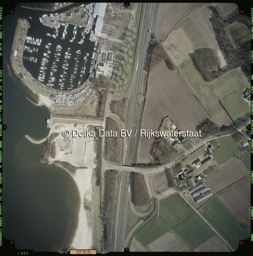 Luchtfoto Ermelo (2003) uit de collectie Rijkswaterstaat Centrale Informatievoorziening