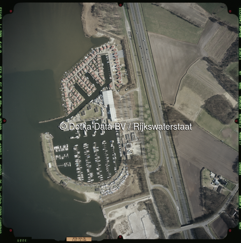 Luchtfoto Ermelo (2003) uit de collectie Rijkswaterstaat Centrale Informatievoorziening