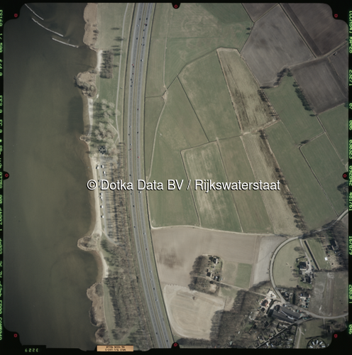 Luchtfoto Harderwijk (2003) uit de collectie Rijkswaterstaat Centrale Informatievoorziening